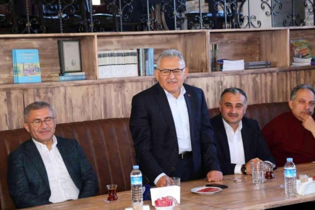 BAŞKAN BÜYÜKKILIÇ, İSTANBUL HEYETİYLE ZİRVEDE BULUŞTU